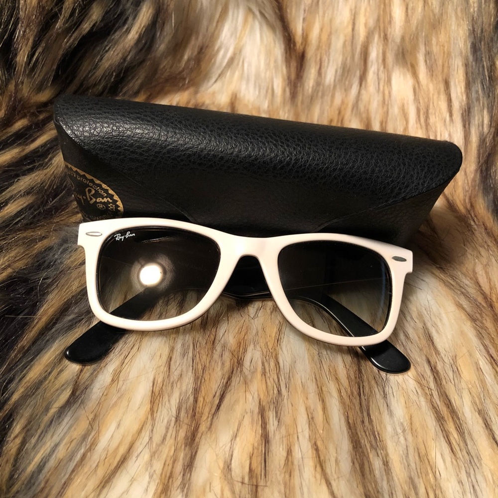 White Ray-Ban Wayfarer sunglasses